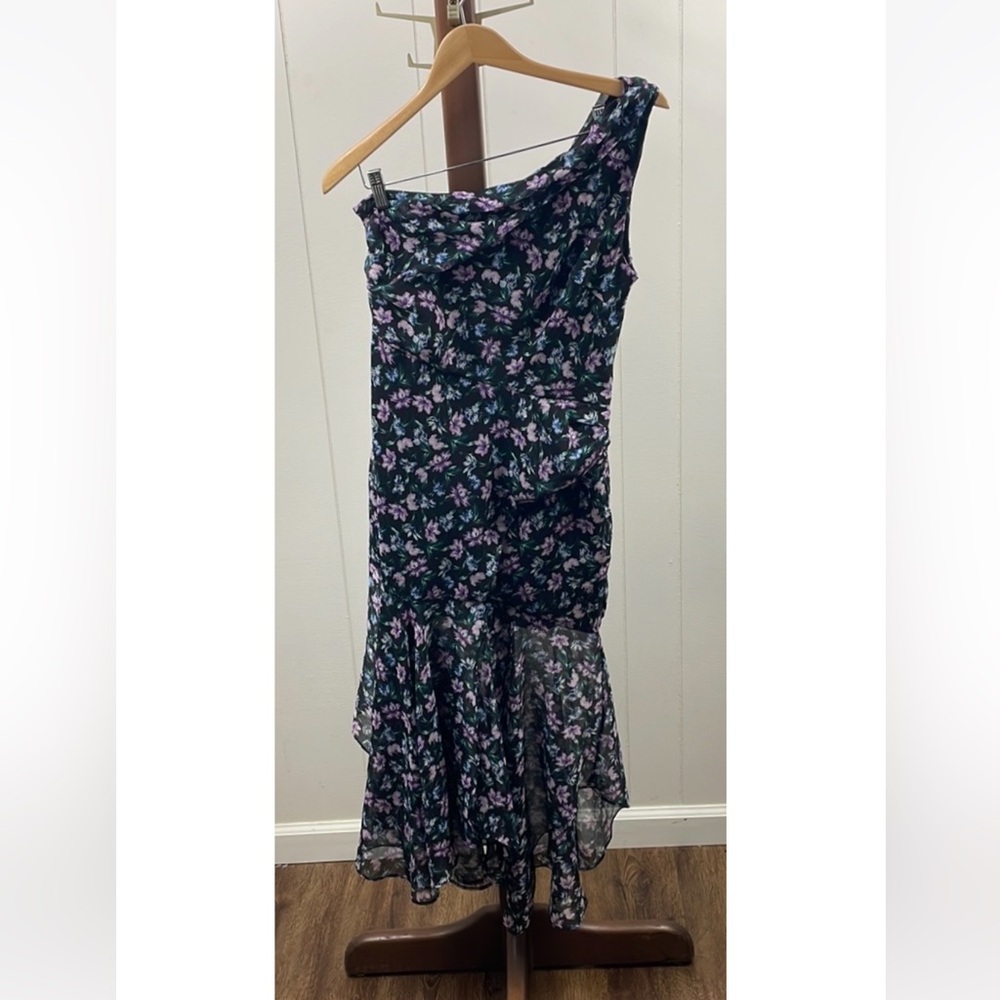 ASTR The Label Malvina One Shoulder Floral Midi Dress